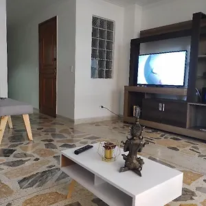 https://laureles-301.colombiamedellinhotels.com
